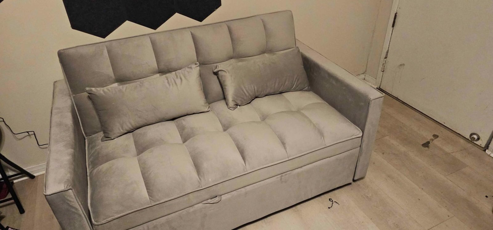 55.1-inch 3-in-1 convertible sofa bed, modern velvet double sofa Futon sofa bed with adjustable back, storage bag and pillow, for living room, bedroom (light gray) photo review